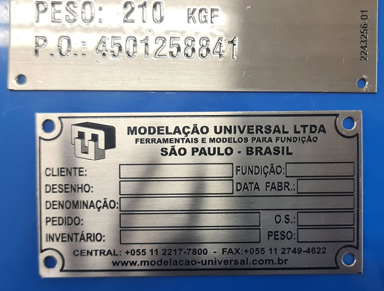 Placa de Identificação para Máquinas Resistência Extrema