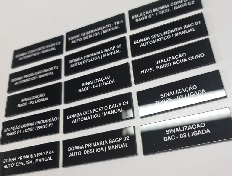 Placa de Identificação para Painéis Elétricos Material Isolante e Metálico
