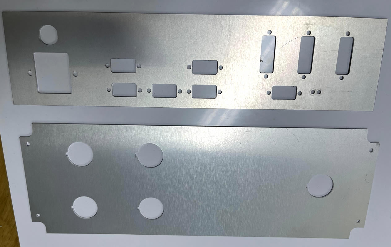 Foco na borda metálica cortada exibindo zero deformação ou queima