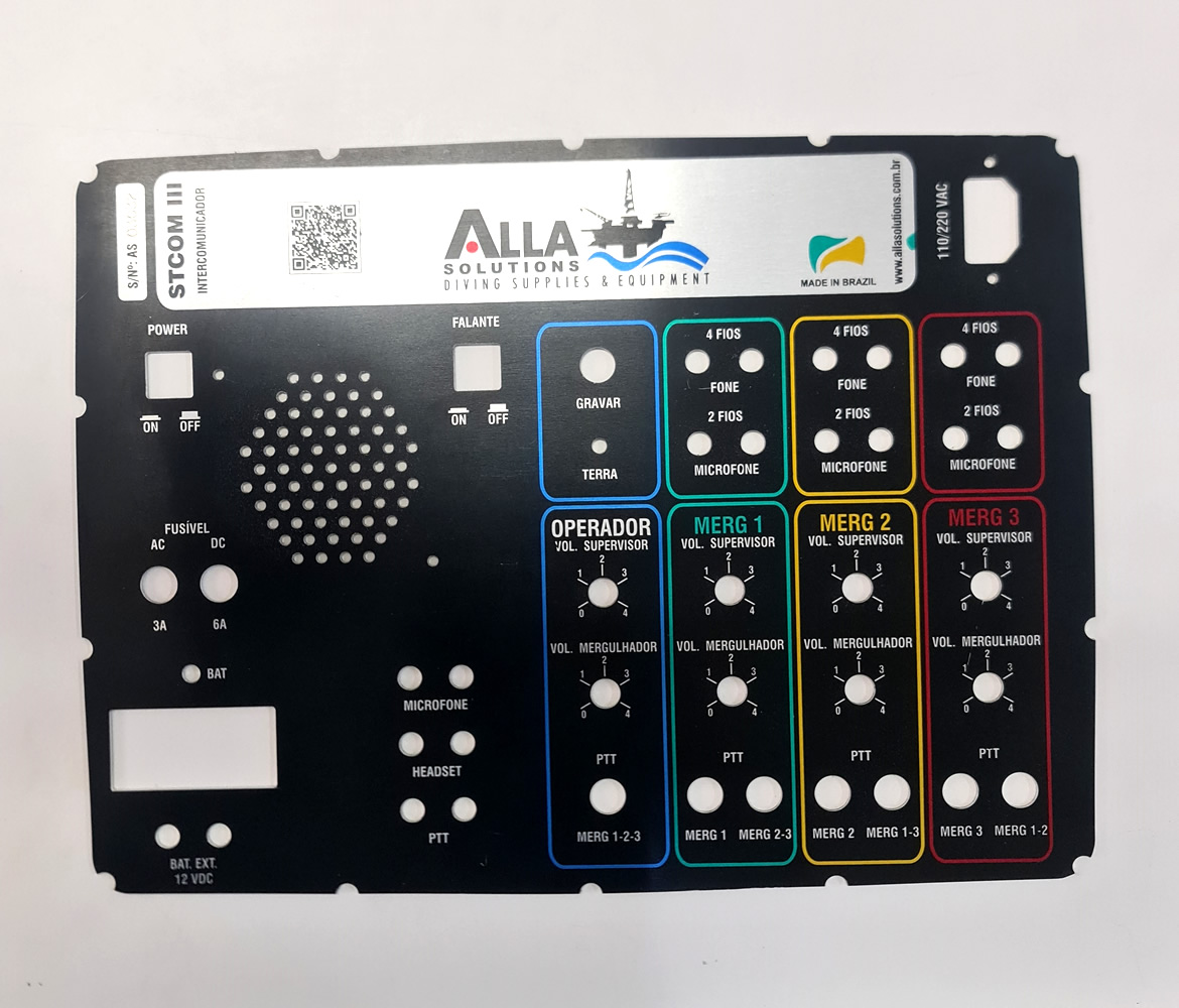 interface-membrana-poliester-industrial-resistente Painel com interface de membrana em poliéster resistente a fluidos
